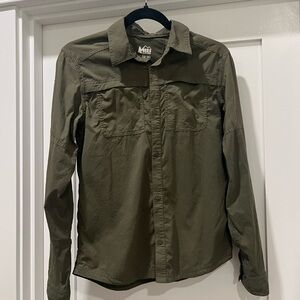 REI boys lightweight button up wilderness top